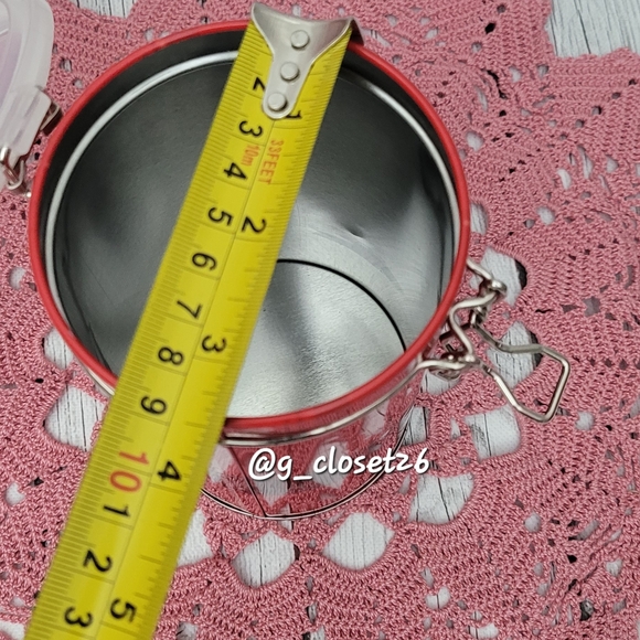 Collectible HolidayNestle Hunge Lid Tin - Picture 9 of 10